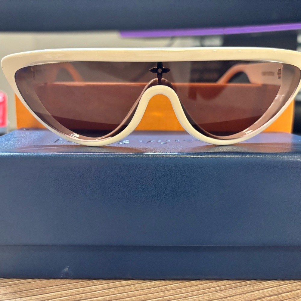 Chic Cream LV Sunglasses